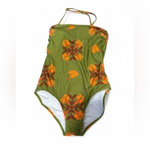 Hula Bay Swimsuit nwot size 8-10 medium
